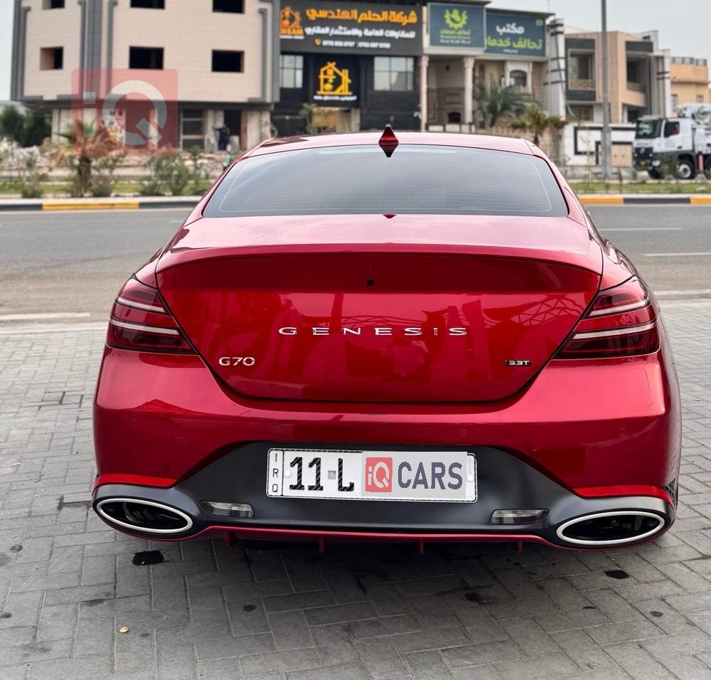 Genesis G70